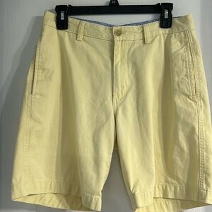 Boys/men’s yellow chaps flat front shorts size 30